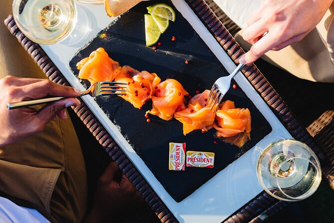 Seine River Dinner Cruise with Live Singer by VIP Yacht de Paris - Dinner is a three-course affair, with mixed results