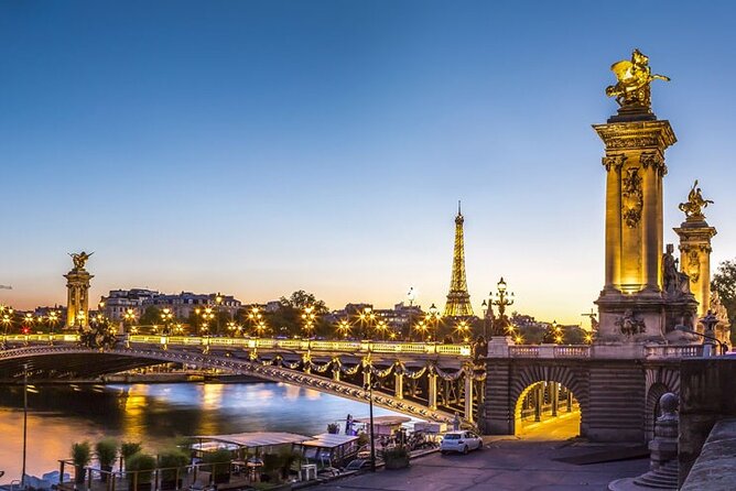 Seine River Dinner Cruise with Live Singer by VIP Yacht de Paris - Who will enjoy this Seine dinner cruise?