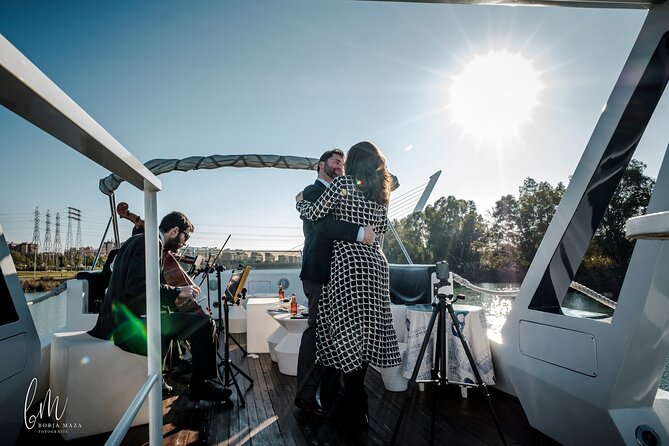 Seville: Guadalquivir River Cruise with Lunch or Dinner - What this Guadalquivir dinner cruise is really like