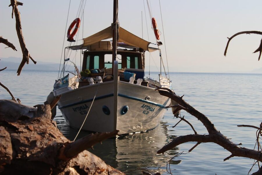 Skiathos: Boat Cruise with Dinner & Sunset Viewing - The sunset near Agia Eleni and Banana