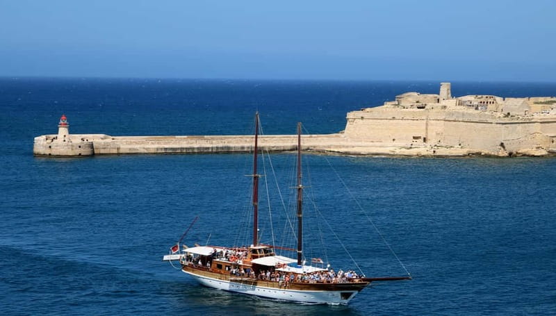 Sliema: 3-Islands Cruise with Buffet Lunch and Drinks - Malta’s coast from the water