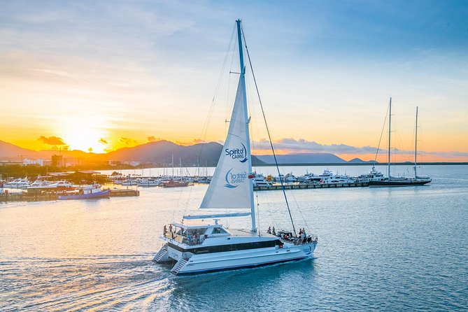 Small-Group Afternoon Cairns City Tour with Harbour Dinner Cruise - A full Cairns introduction from 12:30 p.m.