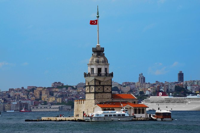 Small Group Full-Day Istanbul: Old City, Bosphorus Cruise & Lunch - A three-course Turkish lunch