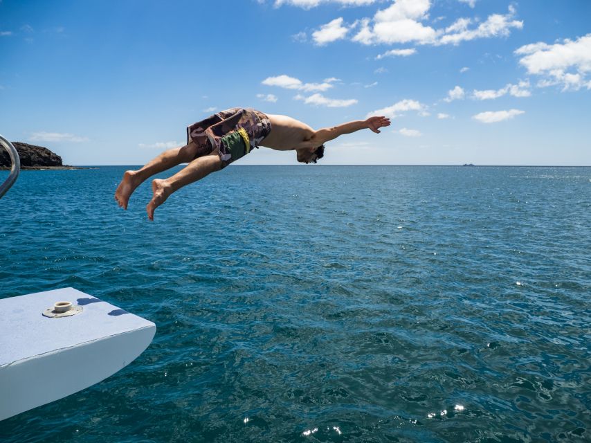 Southeast Fuerteventura: Boat Cruise with Lunch and Drinks - Five hours at sea, with room to choose your pace