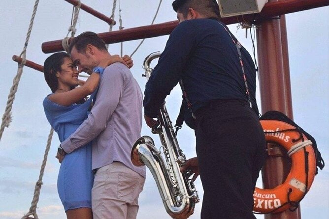 Spanish Galleon - Romantic Lobster Dinner Cruise & Live Saxophone - My take: book it for the setting, not only the lobster