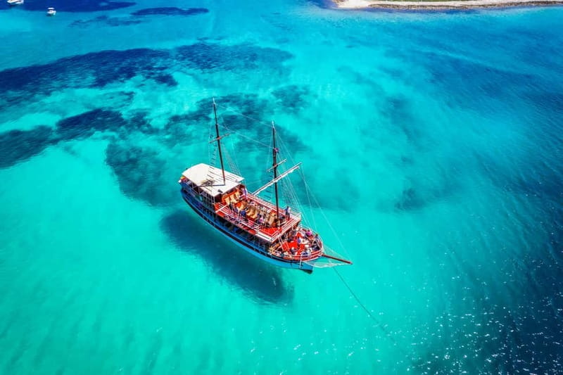 Split: 3 Island & Blue Lagoon Cruise with Lunch & Drinks - Maslinica brings the first change of pace
