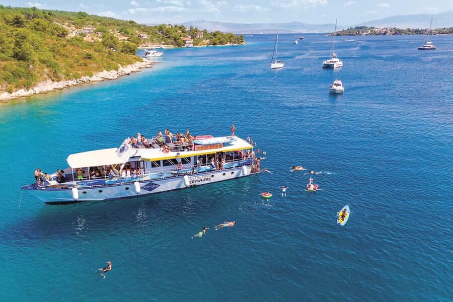 Split: Blue Lagoon 3 Islands All-Inclusive Cruise with Lunch - The first hour at sea and the Čiovo stop