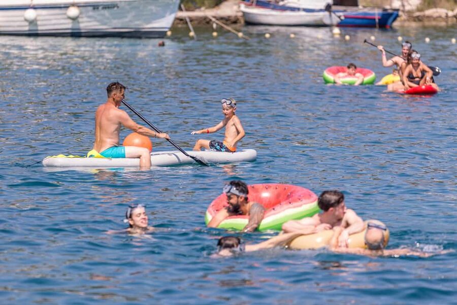 Split: Blue Lagoon 3 Islands All-Inclusive Cruise with Lunch - How crowded and comfortable is the experience?