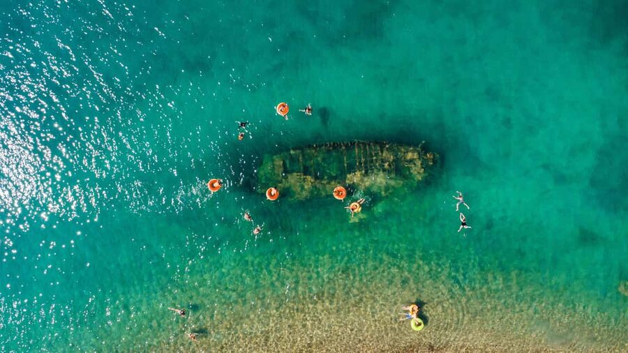 Split: Blue Lagoon 3 Islands All-Inclusive Cruise with Lunch - Meeting at Split Port before 9 a.m.