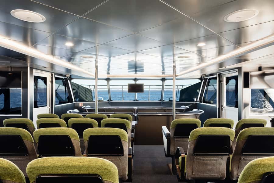 Strahan: Gordon River Cruise with Lunch & Sarah Island Walk - Lunch with the forest outside the windows