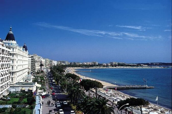 Summer Fireworks and Dinner Catamaran Cruise from Cannes - Key points to know before booking