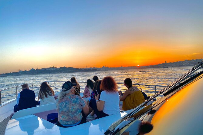 Sunset Cruise with Dinner in Bosphorus - Why the Bosphorus works so well at sunset