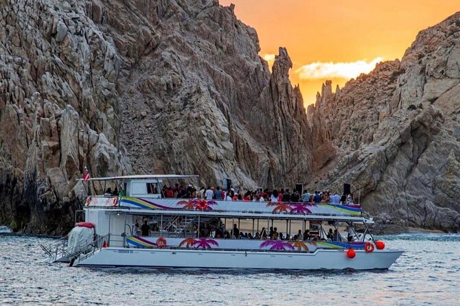 Sunset Dinner Cruise with Tequila & tacos - Sunset, music, dancing, and the mood on board