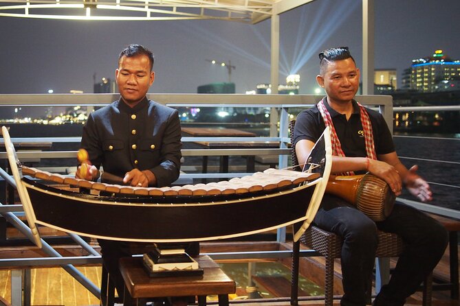 Sunset & Evening Dinner Cruise With One Way Free Pick Up - Why this river cruise shows Phnom Penh so well