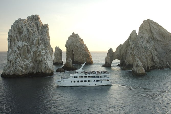 Sunset Mexican Dinner Cruise and Live Music in Cabo San Lucas - Live music gives the cruise its personality