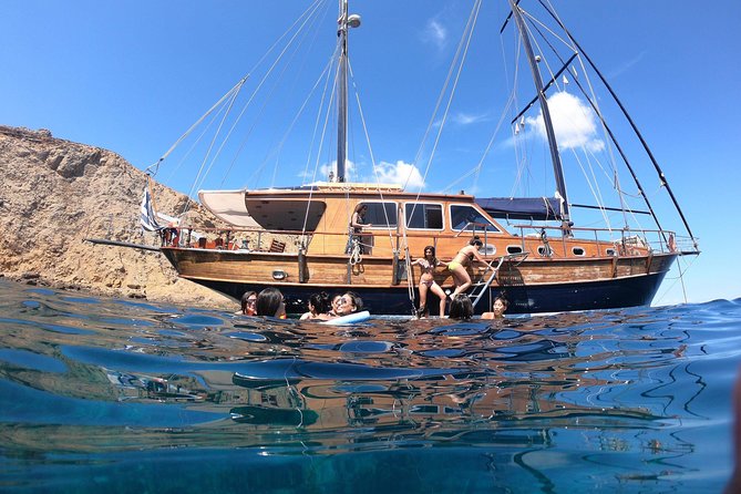 Sunset South Coast Sail Cruise with lunch,drinks, optional transfer - The sunset is the main event