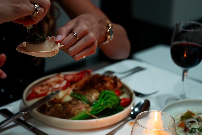 Sydney Harbour: 2h Glass Boat Dinner Cruise with Wine Pairing - A moving dining room on Sydney Harbour