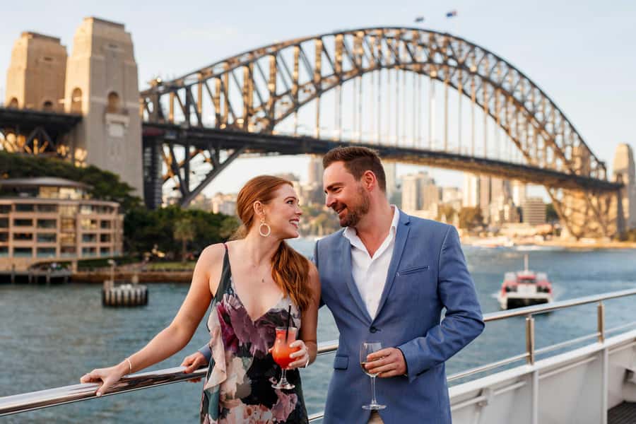 Sydney: Harbour Dinner Cruise with 3, 4 or 6-Course Menu - Why dinner on Sydney Harbour works so well