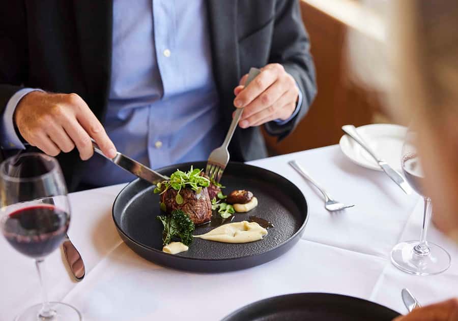 Sydney: Harbour Dinner Cruise with 3, 4 or 6-Course Menu - Service, music, and the feel onboard