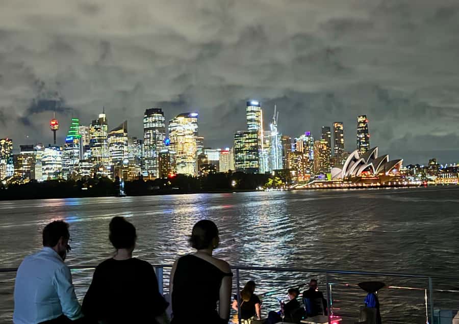 Sydney: Harbour Dinner Cruise with Buffet - A Two-Hour Evening on Sydney Harbour