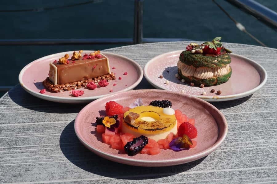 Sydney Harbour: Glass Boat Signature Dinner Cruise - Is $126 Per Person Fair Value?