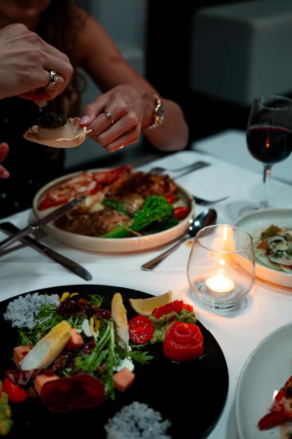Sydney Harbour: Glass Boat Signature Dinner Cruise - Who Will Enjoy This Cruise Most?