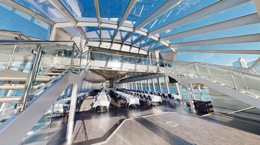 Sydney Harbour Lunch Cruise: 360° Glass Boat Views & Buffet - Drinks, timing, and the real value