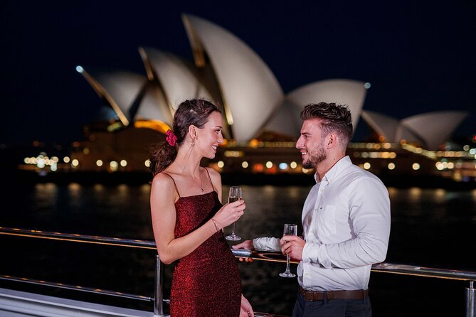 Sydney Harbour Starlight Dinner Cruise from Darling Harbour - The central harbour from every angle