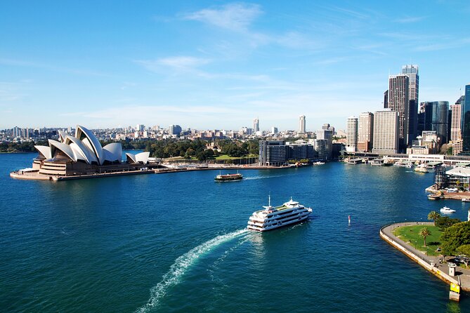 Sydney Harbour View Lunch Cruise from Circular Quay - The Opera House from the water