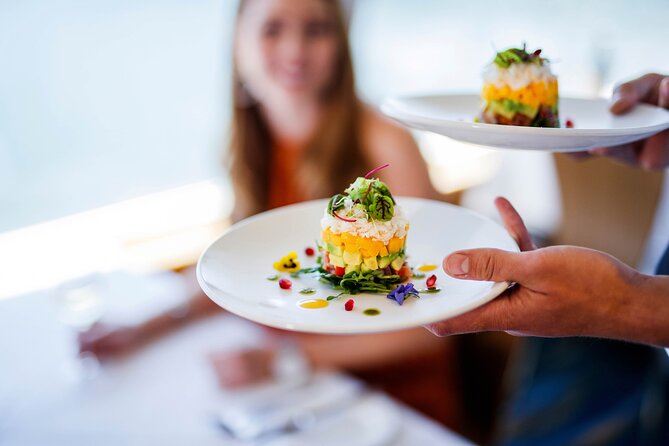 Sydney: Harbour View Lunch Cruise from Darling Harbour - Sydney Harbour as your lunch table