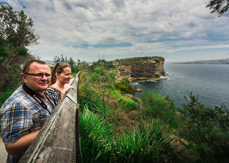 Sydney: Morning Sightseeing Bus to Bondi with Lunch Cruise - Starting early with a hotel pickup