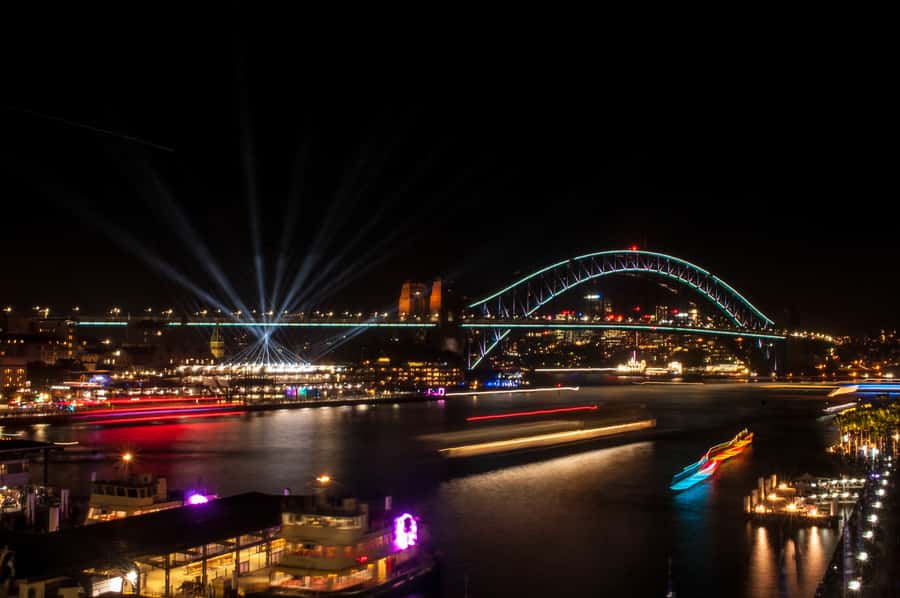 Sydney: Vivid Festival of Light Harbor Cruise with Dinner - Why a boat is a smart way to see Vivid Sydney