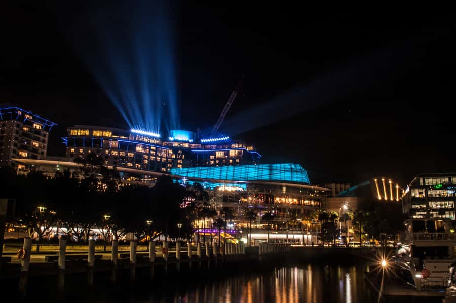 Sydney: Vivid Festival of Light Harbor Cruise with Dinner - Seating, groups, and comfort