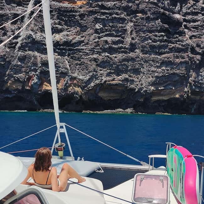 Tenerife: PRIVATE Catamaran cruise with Lunch and Drinks - Lunch, drinks, and the style of service
