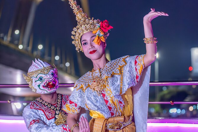 The Newest Luxury 5-Star Bangkok Chao Phraya Dinner Cruise - How the service shapes the evening