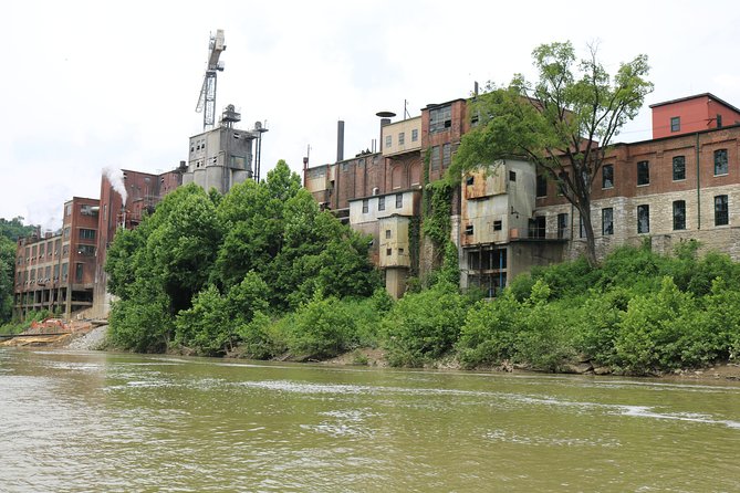 The Old Taylor Tour and Lunch Cruise - A river-first introduction to Kentucky bourbon