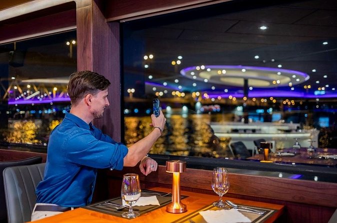 The Opulence Dinner Cruise from Iconsiam Bangkok - What the buffet actually offers