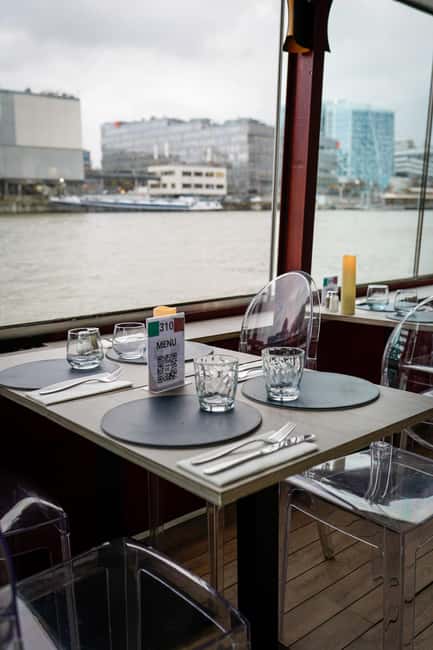 Theo Boat/Paris : Lunch Cruise on the Seine with rooftop - How much value do you get for $69?