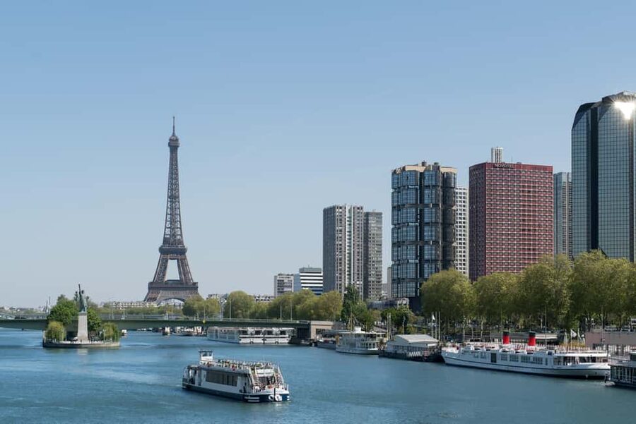 Theo Boat/Paris : Lunch Cruise on the Seine with rooftop - The 1 pm departure and rooftop views