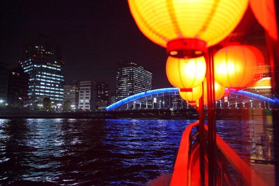 Tokyo Bay: Traditional Japanese Yakatabune Dinner Cruise - The staff make the language gap easier