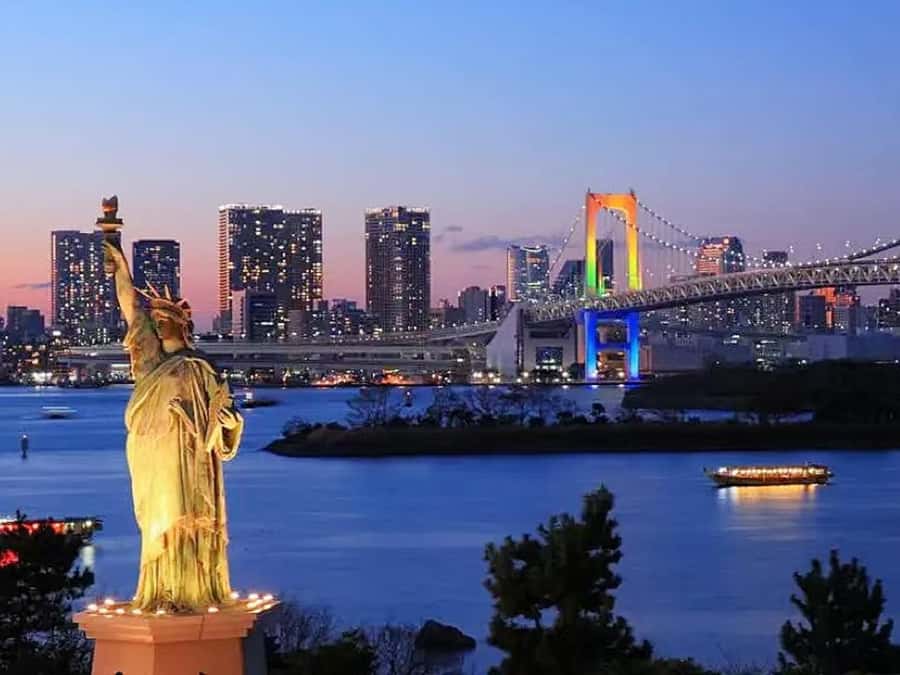Tokyo: Yakatabune Dinner Cruise with Japanese Show & Drinks - Is $100 a fair price?