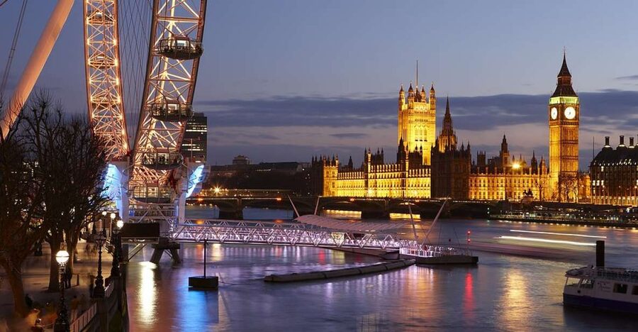 Tour of London and Christmas Day Lunch Cruise - What the river portion adds