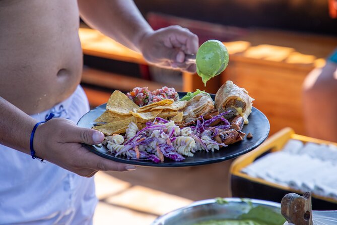 Treasure Hunt Snorkeling Lunch Cruise from Cabo San Lucas - How the Large Boat Affects the Experience