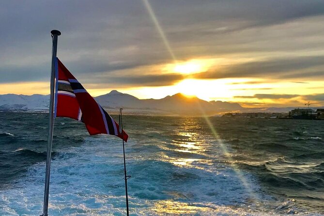 Tromsø: Arctic Fjord Cruise & Fishing Experience - How the crew shapes the day