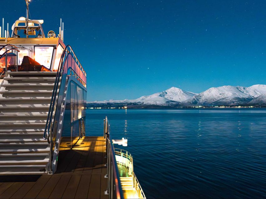 Tromsø: Aurora Dinner Cruise by Hybrid-Electric Catamaran - A smooth start through Tromsø’s night