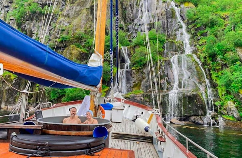 Tromsø: Luxury Summer Fjord Cruise with Lunch & Hot Tub - A quieter way to see Tromsø’s fjords