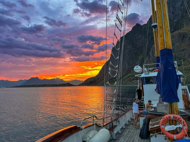 Tromsø: Midnight Sun Evening Cruise with Hot Tub - Key points to know before sailing