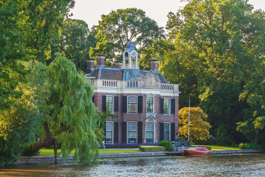 Vecht River: Full-day Cruise with Lunch - Slot Zuylen and the castle stop