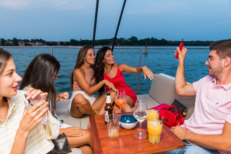 Venice: Lagoon Lunch Cruise on Catamaran - Finding the Red Sails Near Via Garibaldi