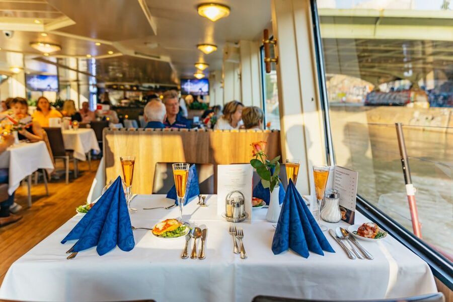 Vienna: 3-Course Evening Dinner Cruise - Boarding the MS Blue Danube, MS Vindobona, or MS Wien